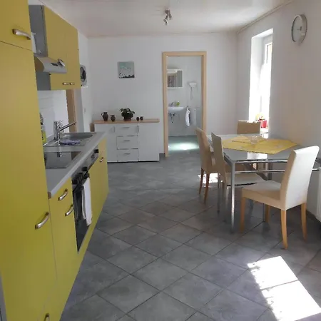 Apartamento Mit Terrasse *